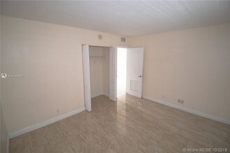 4061 N Dixie Hwy-Unit -27 in Oakland Park, FL - Building Photo - Building Photo