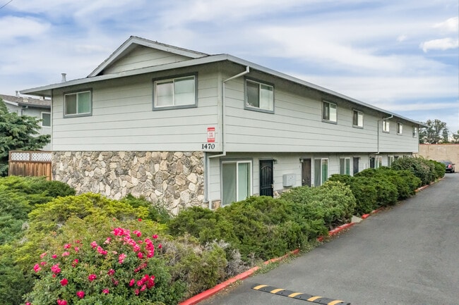 The Townhouse Apartments