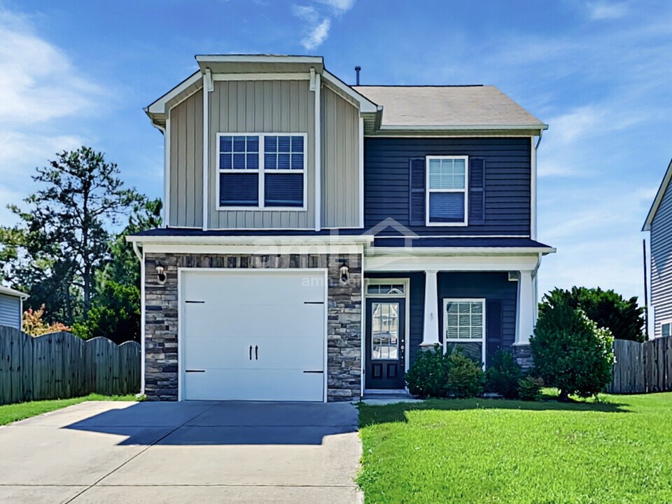 660 Smithridge Way in Fuquay Varina, NC - Building Photo