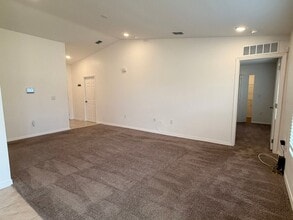 225 Dogfish Ln in Poinciana, FL - Building Photo - Building Photo