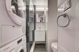 224 E 11th St, Unit 2H in New York, NY - Building Photo - Building Photo