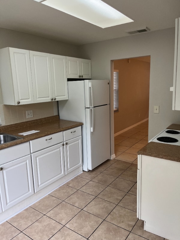 625 Wildwood Way in Clearwater, FL - Foto de edificio - Building Photo