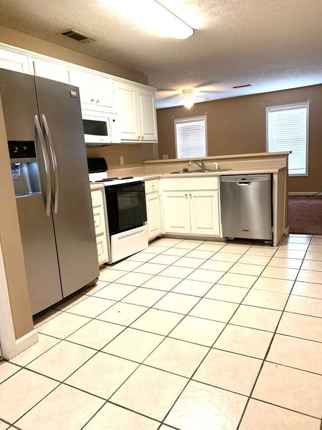 1951 Rock Ledge Ct in Auburn, AL - Building Photo - Building Photo