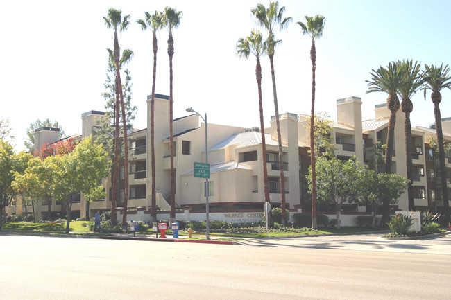 The Met Warner Center in Woodland Hills, CA - Building Photo - Building Photo