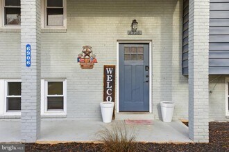 6906 Berkshire Dr in Temple Hills, MD - Building Photo - Building Photo