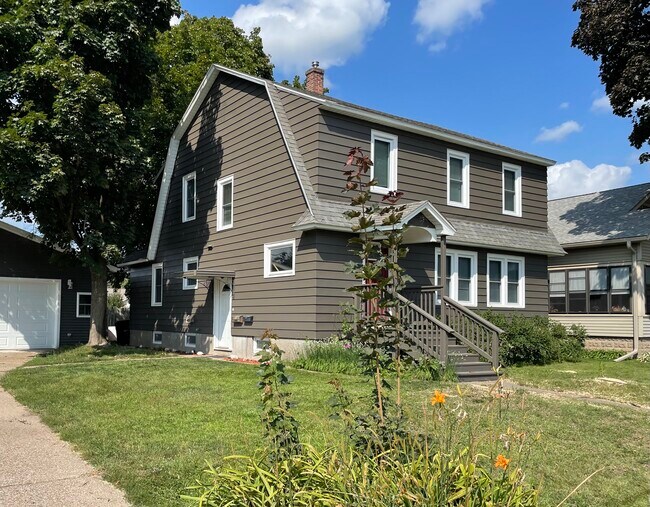 750 W 4th St Rentals in Winona, MN