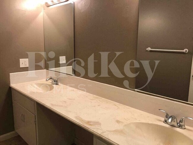 property at 1613 NW Winchester Pl