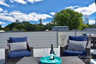 916 Westbrook Dr in Charlotte, NC - Building Photo - Building Photo