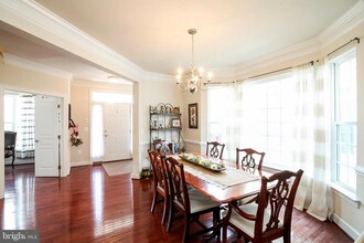 5812 Falls Gate Ct in Falls Church, VA - Building Photo - Building Photo