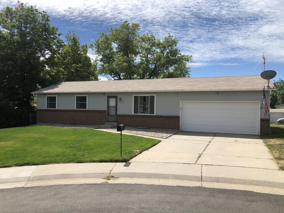 11028 W Arizona Ave in Lakewood, CO - Building Photo