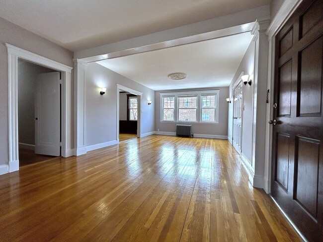 property at 6 Alton Ct