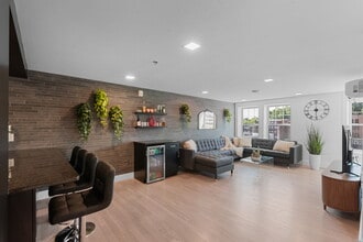 King's Court in St. Louis, MO - Foto de edificio - Building Photo