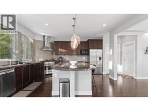 1460 Avondale St in Coquitlam, BC - Building Photo - Building Photo