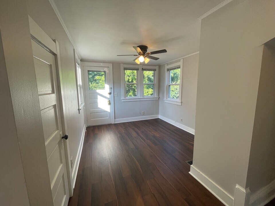 117 N 5th St, Unit 2 in Madison, WI - Building Photo