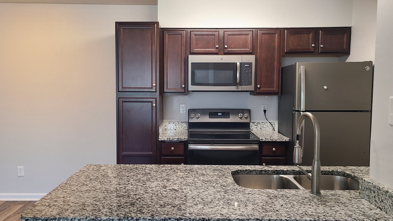 8801 W State Hwy 22 in Crestwood, KY - Building Photo