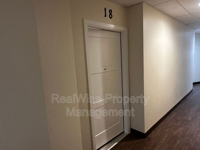 1935 Table Rock Rd in Medford, OR - Building Photo - Building Photo