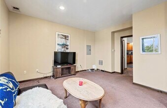3706 Melwood Ave, Unit Apartment #2 in Pittsburgh, PA - Building Photo - Building Photo