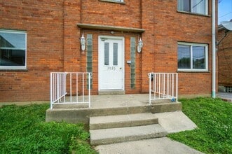 3926 E Gatewood Ln in Cincinnati, OH - Building Photo - Building Photo