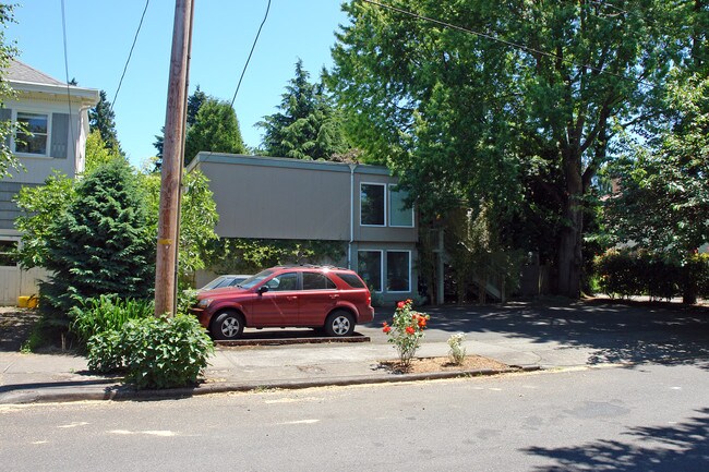 2002-2012 NE 22nd in Portland, OR - Foto de edificio - Building Photo