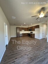 3624 S County Center Dr in Visalia, CA - Building Photo - Building Photo