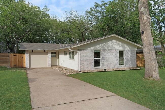 property at 404 Arbor Ln