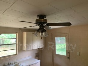 521 Magnolia Dr in Rocky Mount, NC - Foto de edificio - Building Photo