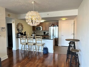 88 Morgan St, Unit 2407 in Jersey City, NJ - Building Photo - Building Photo