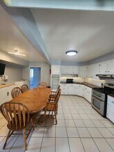 995 Rosecrans St in San Diego, CA - Building Photo - Building Photo