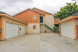 1320 Peckham St in Fullerton, CA - Building Photo - Primary Photo