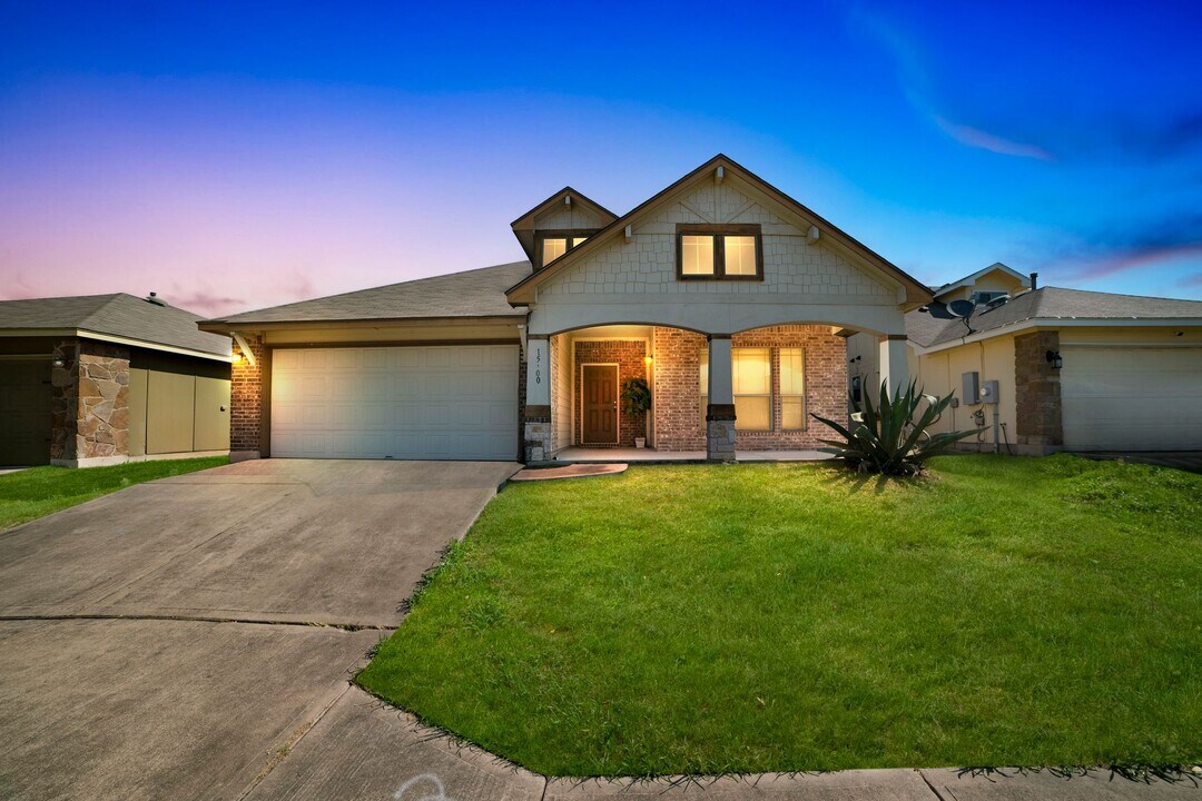 15100 Parrish Ln in Austin, TX - Building Photo