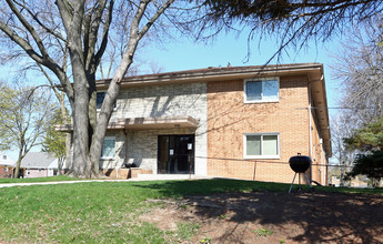 Beloit Road Senior Apartments in West Allis, WI - Building Photo - Building Photo