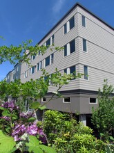 30 Bellevue in Bellevue, WA - Foto de edificio - Building Photo