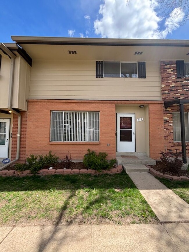property at 518 S Xenon Ct