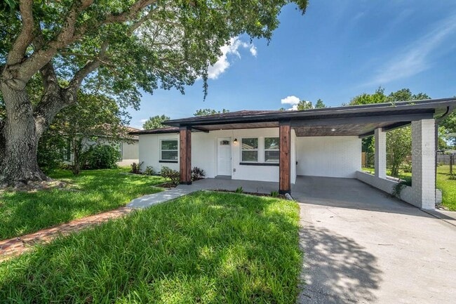 property at 3112 W Cypress St