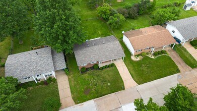 113 Roland Ave in Ballwin, MO - Building Photo - Building Photo