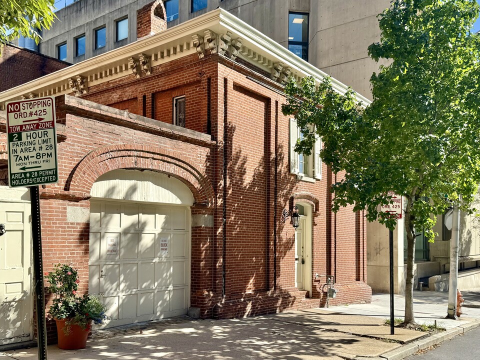 611 Cathedral St in Baltimore, MD - Foto de edificio