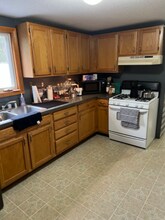 56 Funston Ave, Unit 2 in Torrington, CT - Foto de edificio - Building Photo