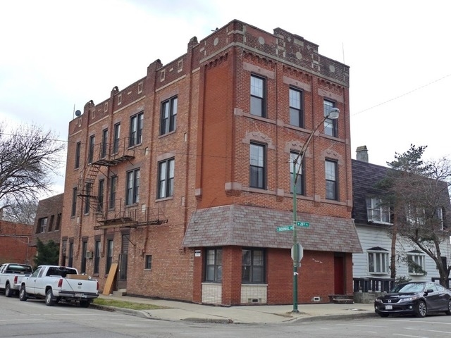 501 W 28th Pl in Chicago, IL - Building Photo