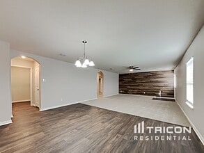 7310 Romaire Run in San Antonio, TX - Building Photo - Building Photo