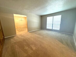 8406 South Gary Ave E in Tulsa, OK - Building Photo - Building Photo