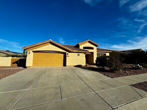 8916 N Silver Moon Way in Tucson, AZ - Building Photo - Building Photo