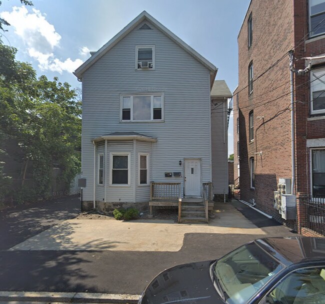 21 Highgate St, Unit 1