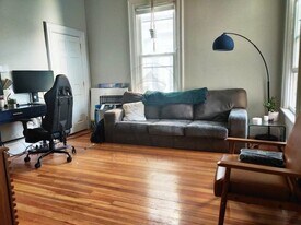 11 Lincoln St, Unit 2 in Somerville, MA - Building Photo