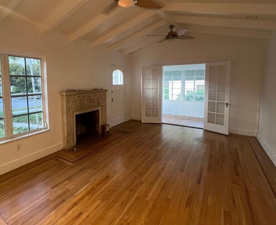 668 NE 72nd Ter in Miami, FL - Building Photo