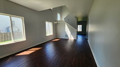 2725 Hoffman St in Plano, IL - Building Photo - Building Photo