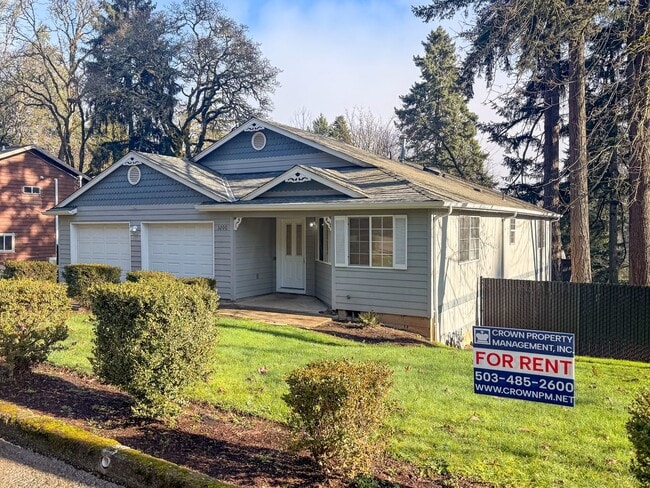 property at 3200 Lorian Ln SE