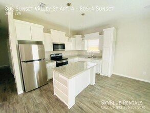 805 W Sunset Valley St in Alton, TX - Building Photo - Building Photo