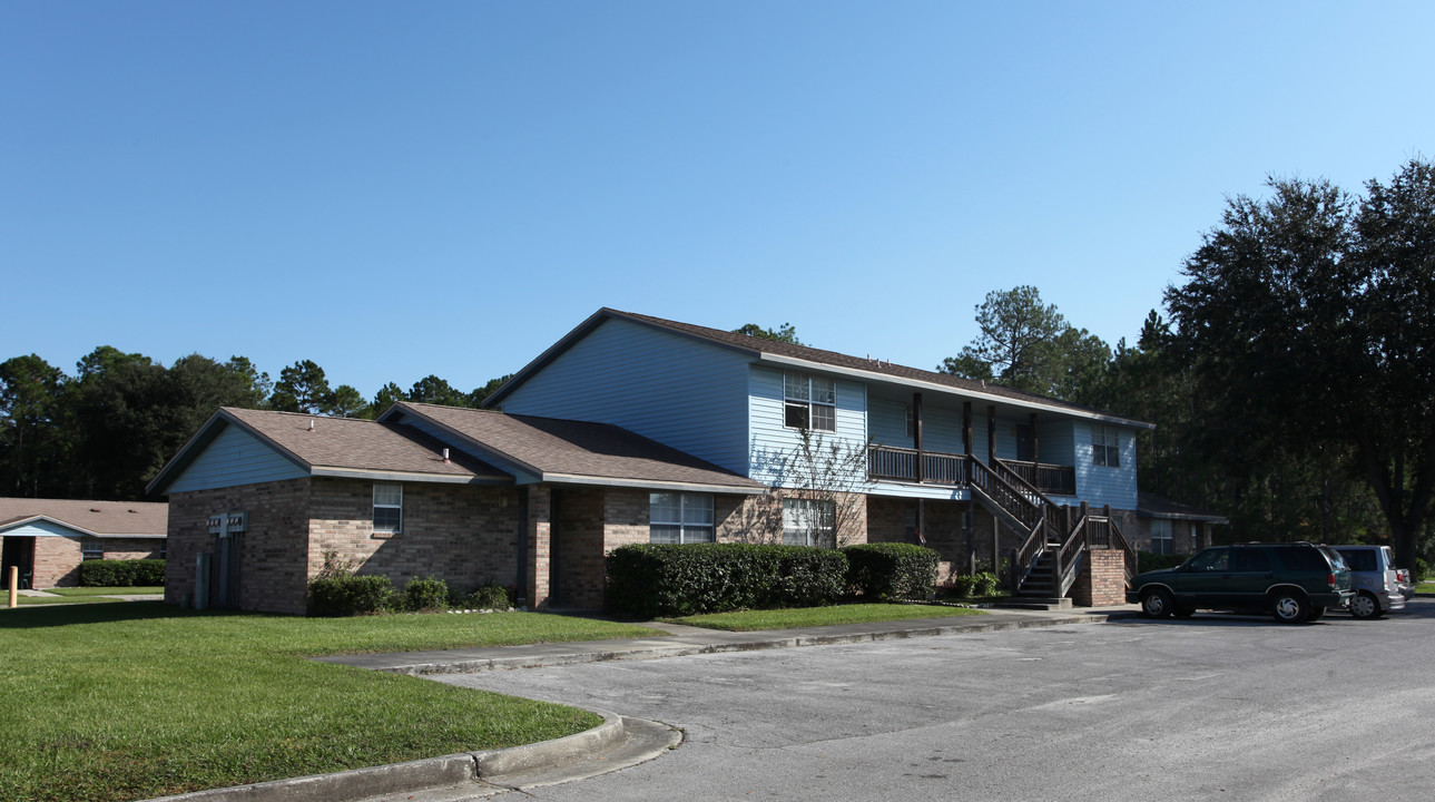 Middleburg Bluffs Apartment in Middleburg, FL - Building Photo