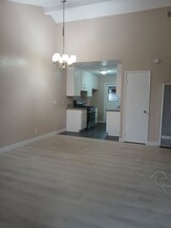 830 St Louis Ave, Unit One in Long Beach, CA - Building Photo