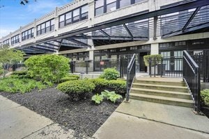 1111 W 15th St in Chicago, IL - Building Photo - Building Photo